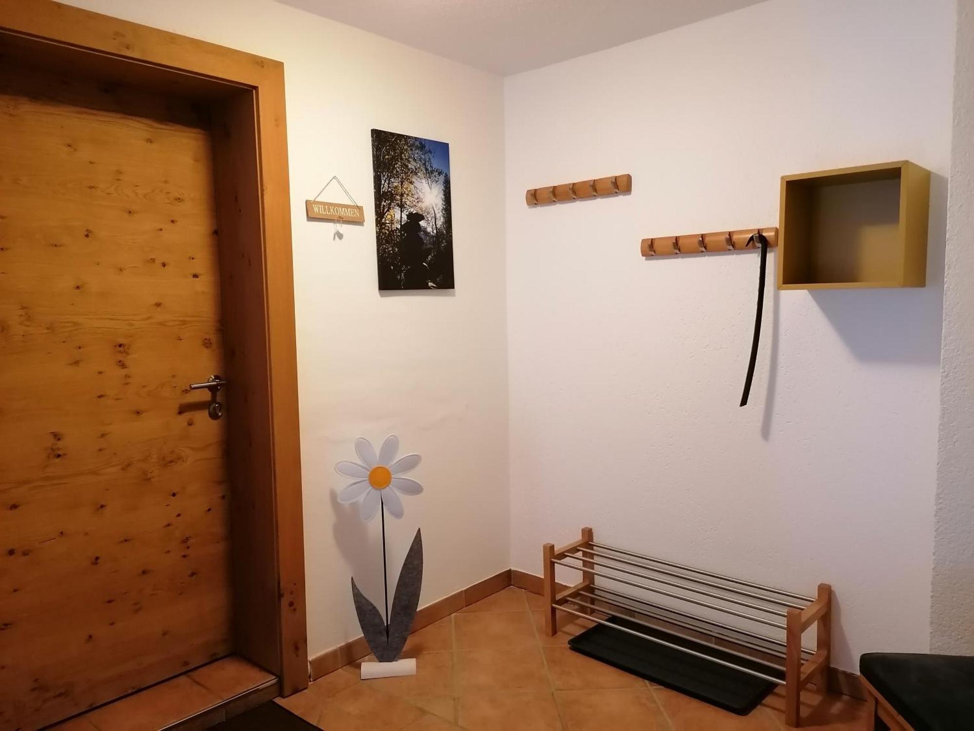Ferienwohnungen Momo Elbigenalp Ruang foto